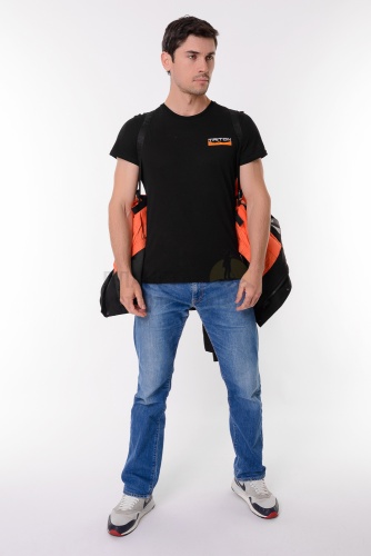   RU01 black  17